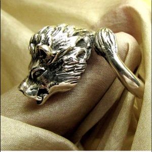 STUNNING fierce lion ring